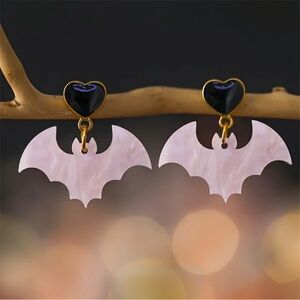 Halloween Pink Bat & Black Heart Drop Earrings – Gothic Kawaii Statement Jewelry